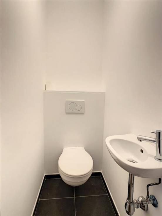 Superbe Appartement Neuf Et Moderne A Liege Luaran gambar