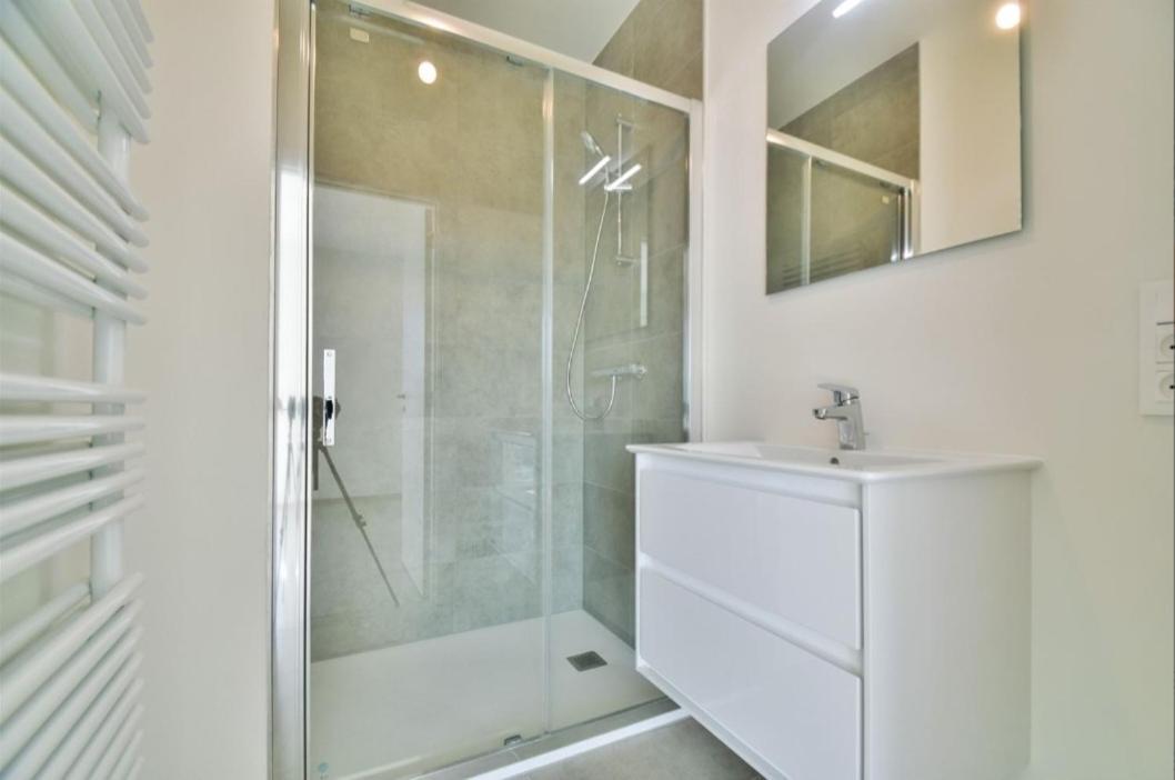 Superbe Appartement Neuf Et Moderne A Liege Luaran gambar