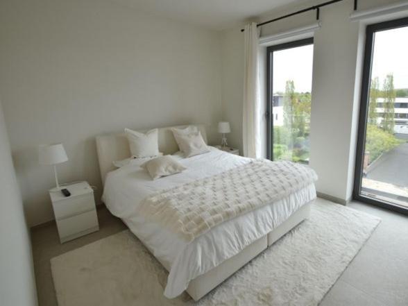 Superbe Appartement Neuf Et Moderne A Liege Luaran gambar